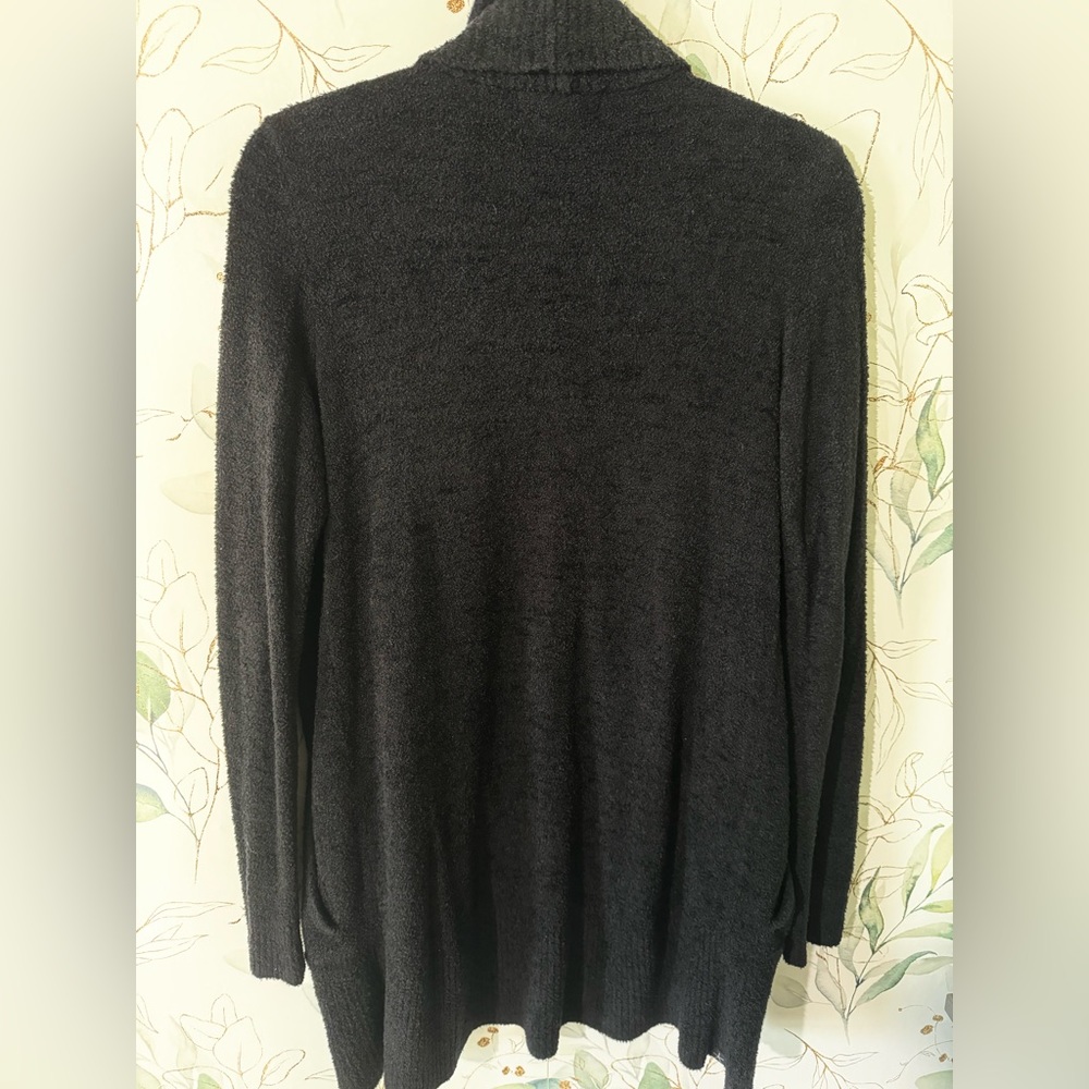 Barefoot Dreams CozyChic Lite® Circle Cardi in black - Picture 4 of 5